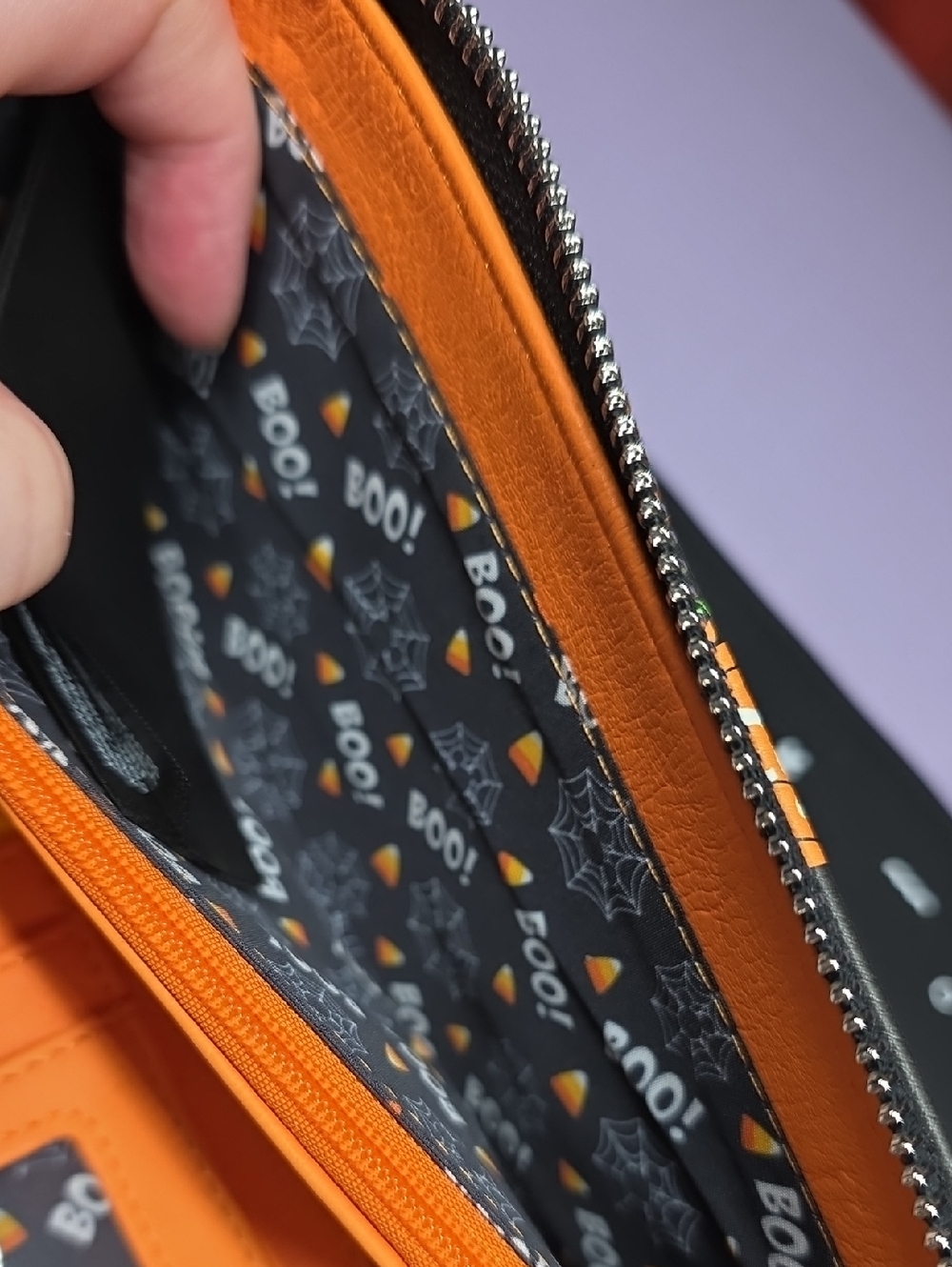 LF NWOT Mickey, Minnie Halloween Pumpkin Zip Wallet - Picture 4 of 9